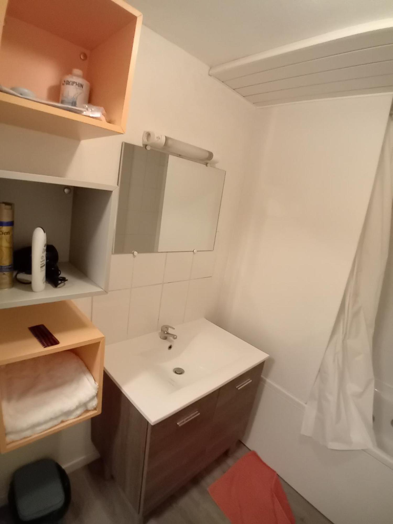 Appart Chartreux Baignoire Massante ,A 3 Minutes Du Centre En Bus! 2 Etoiles Atout France Voiron Buitenkant foto