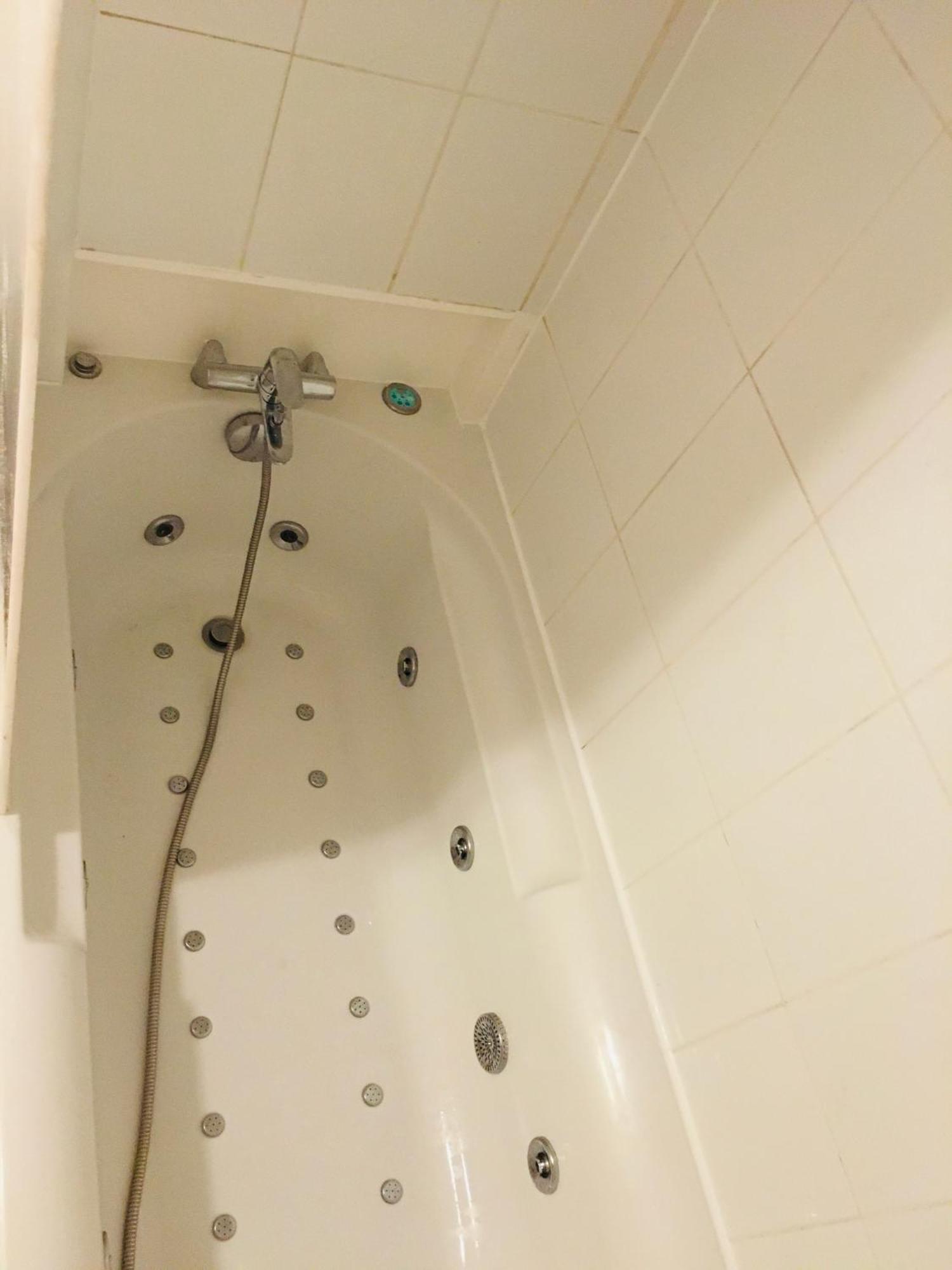 Appart Chartreux Baignoire Massante ,A 3 Minutes Du Centre En Bus! 2 Etoiles Atout France Voiron Buitenkant foto